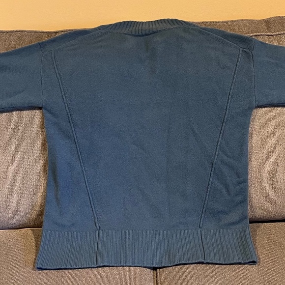 nwt Lafayette 148 CASHMERE RIBBED V-NECK SWEATER, SLATE BLUE - Picture 7 of 8